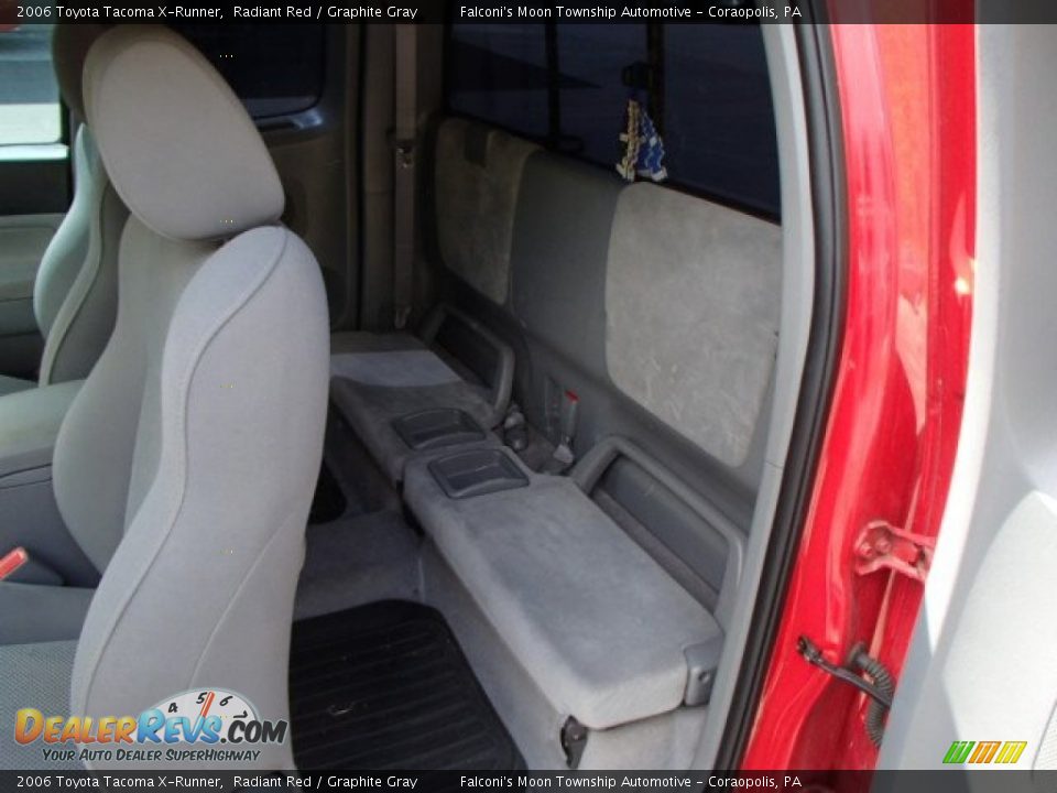 2006 Toyota Tacoma X-Runner Radiant Red / Graphite Gray Photo #13