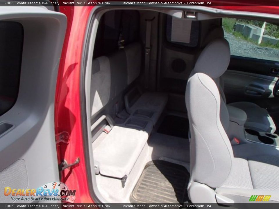 2006 Toyota Tacoma X-Runner Radiant Red / Graphite Gray Photo #16