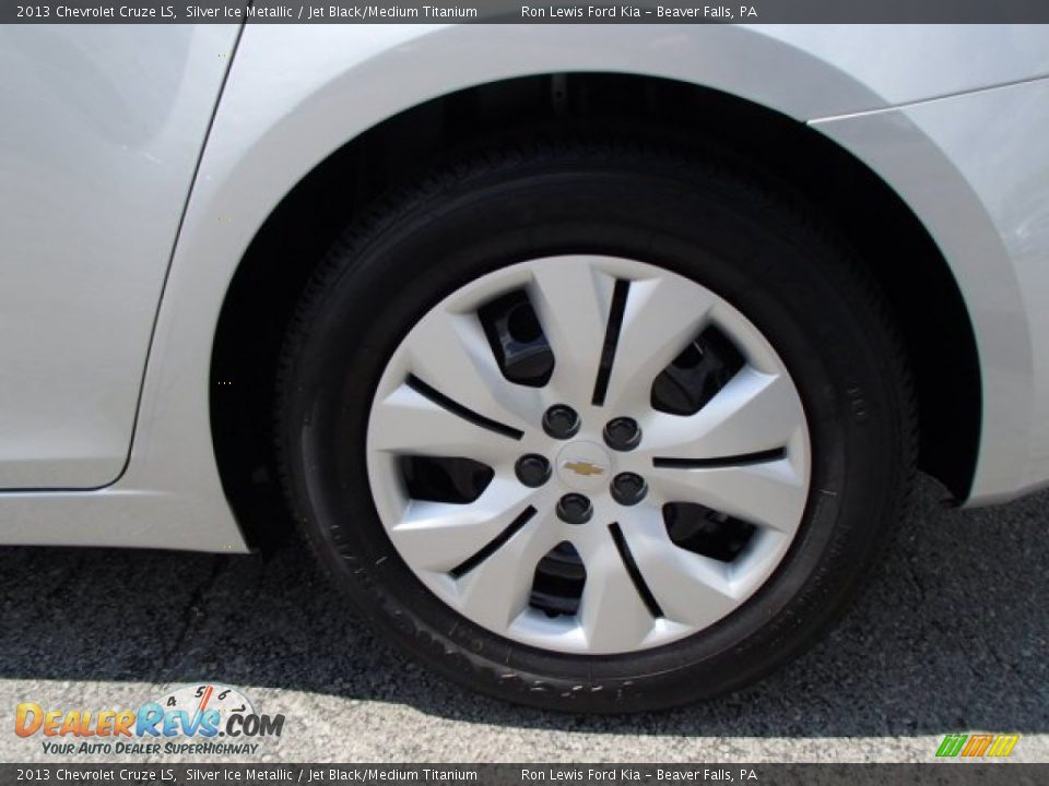 2013 Chevrolet Cruze LS Silver Ice Metallic / Jet Black/Medium Titanium Photo #9