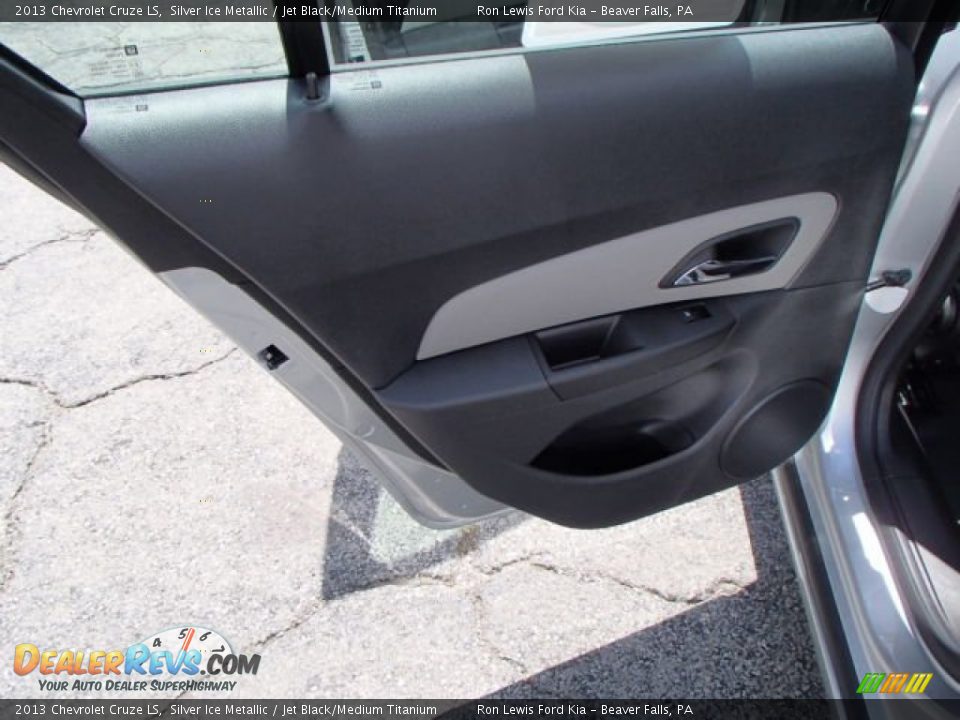 2013 Chevrolet Cruze LS Silver Ice Metallic / Jet Black/Medium Titanium Photo #14