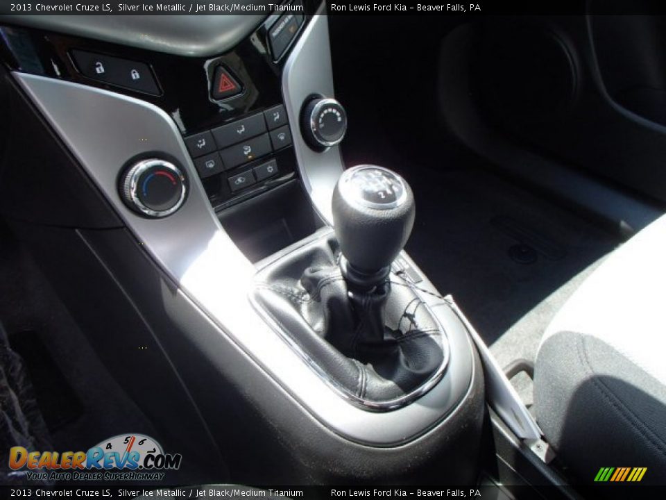 2013 Chevrolet Cruze LS Silver Ice Metallic / Jet Black/Medium Titanium Photo #17