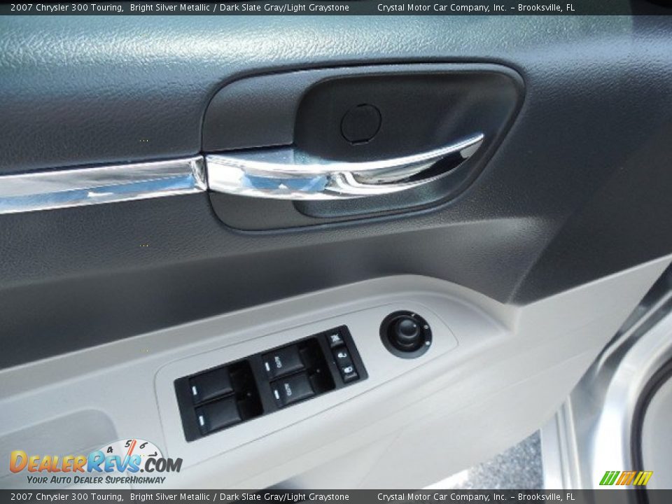 2007 Chrysler 300 Touring Bright Silver Metallic / Dark Slate Gray/Light Graystone Photo #17