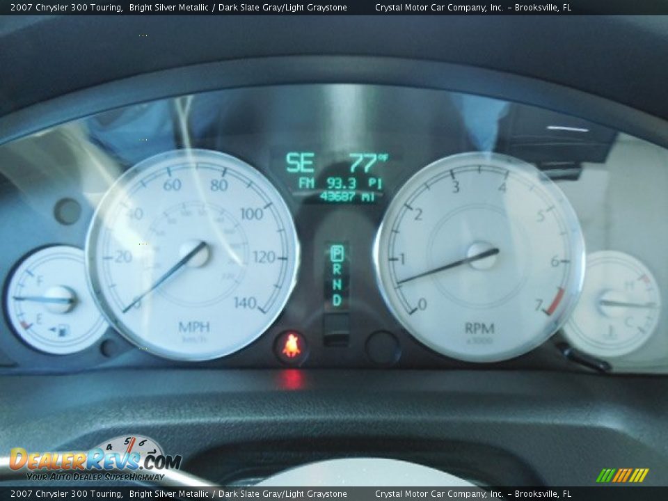 2007 Chrysler 300 Touring Bright Silver Metallic / Dark Slate Gray/Light Graystone Photo #18