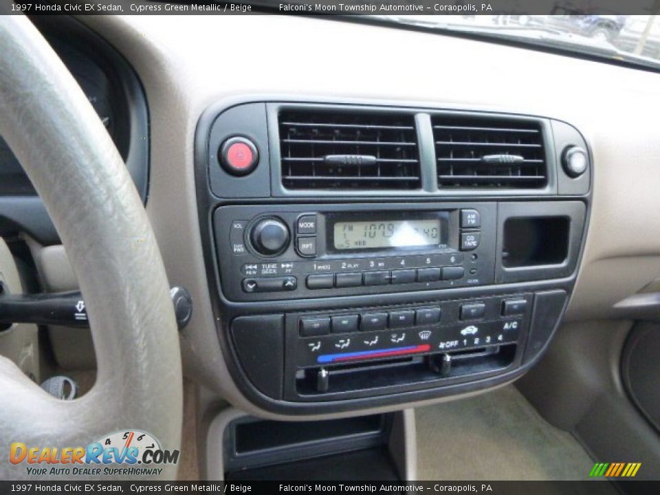 1997 Honda Civic EX Sedan Cypress Green Metallic / Beige Photo #23