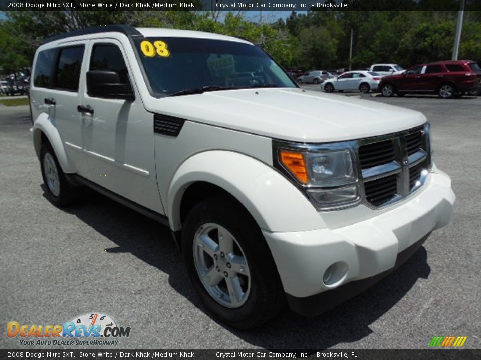 Front 3/4 View of 2008 Dodge Nitro SXT Photo #10