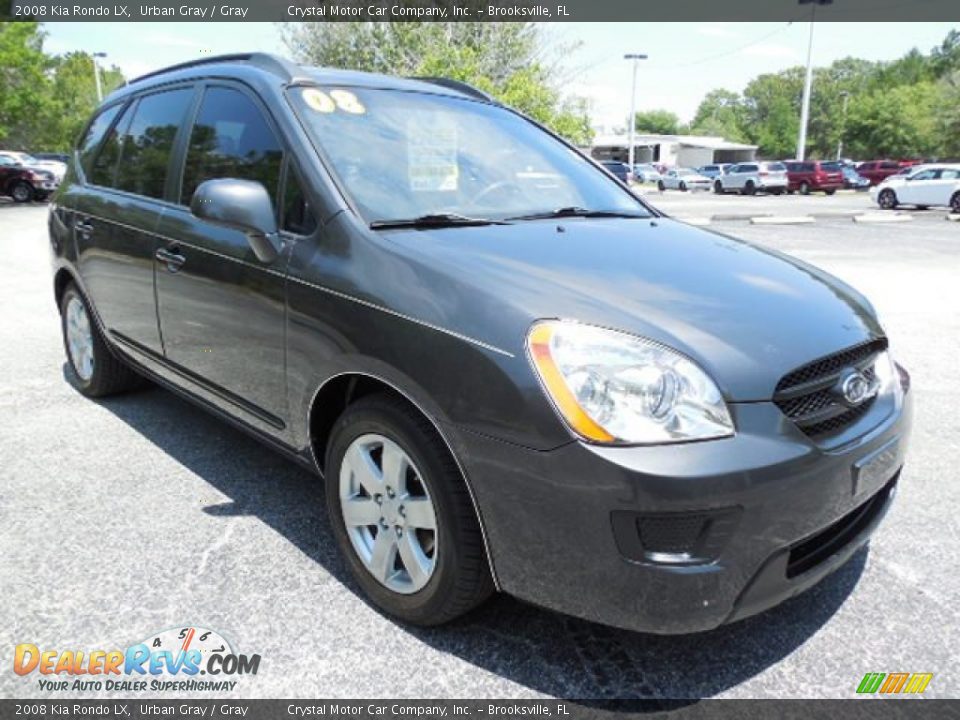 Front 3/4 View of 2008 Kia Rondo LX Photo #12