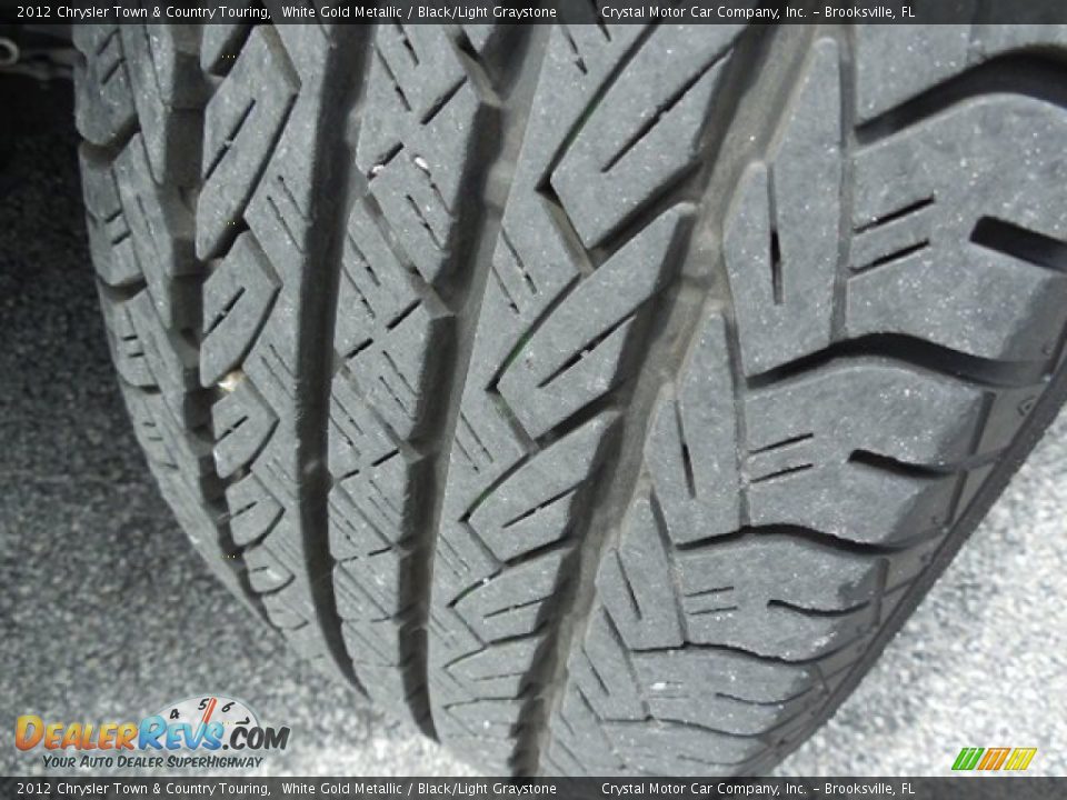 2012 Chrysler Town & Country Touring White Gold Metallic / Black/Light Graystone Photo #18