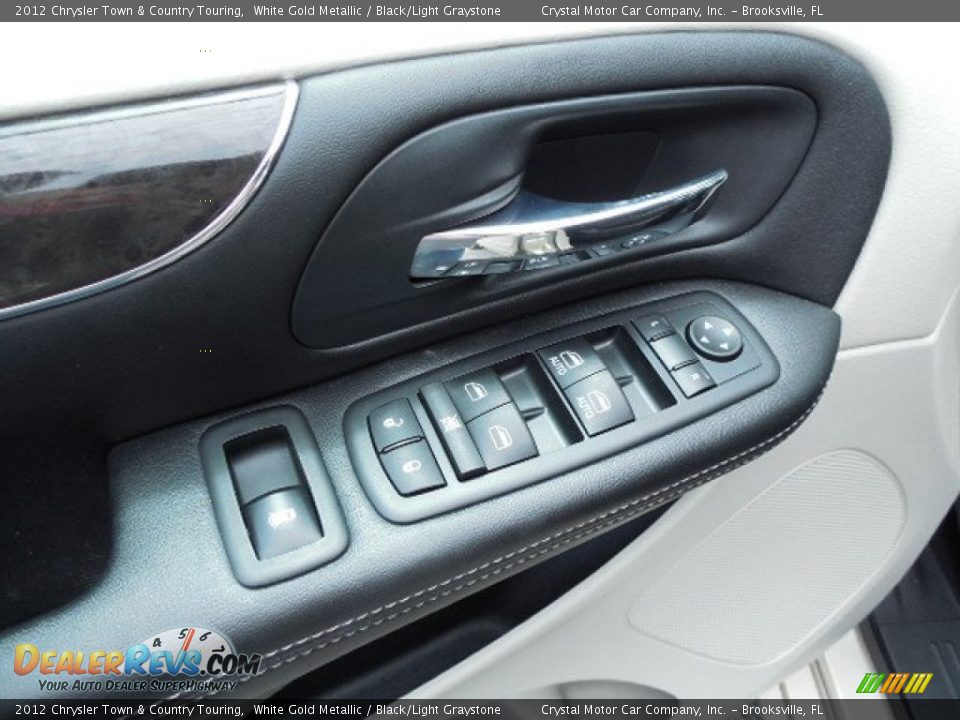 2012 Chrysler Town & Country Touring White Gold Metallic / Black/Light Graystone Photo #20