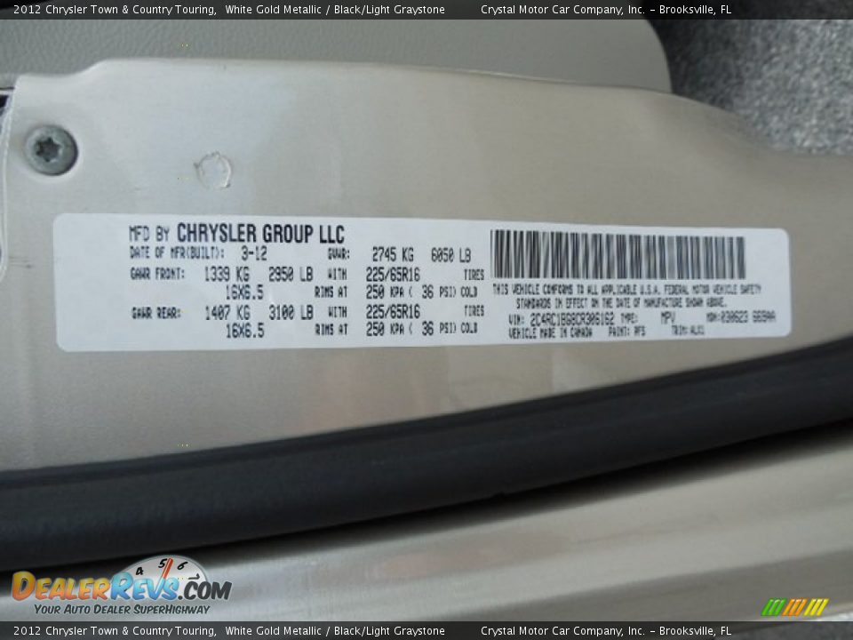 2012 Chrysler Town & Country Touring White Gold Metallic / Black/Light Graystone Photo #25