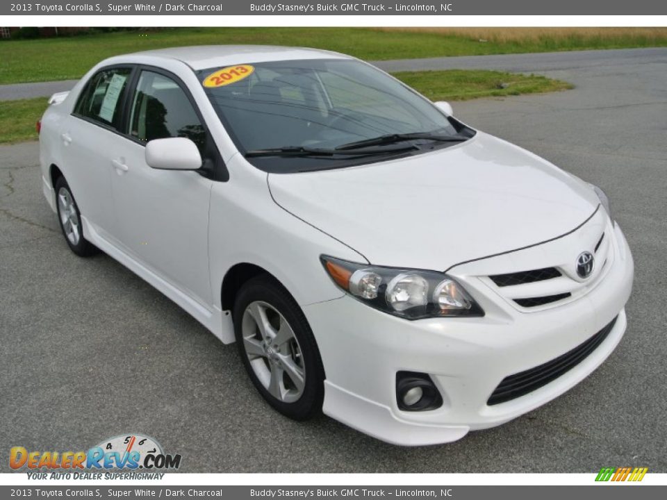 Front 3/4 View of 2013 Toyota Corolla S Photo #2