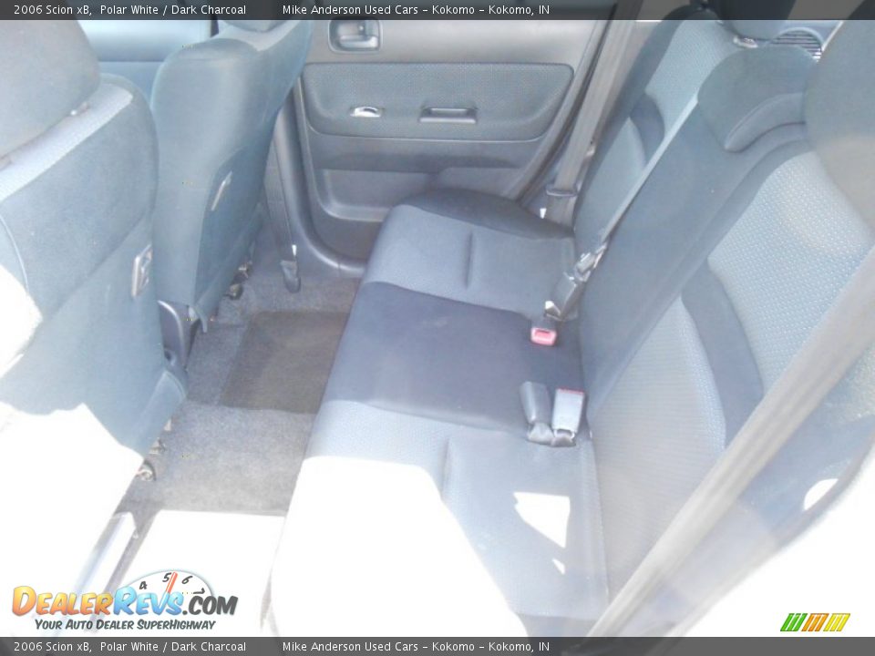 2006 Scion xB Polar White / Dark Charcoal Photo #4