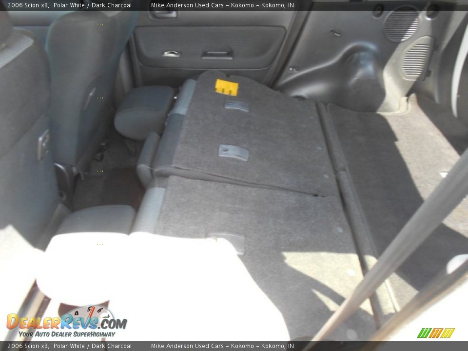 2006 Scion xB Polar White / Dark Charcoal Photo #5