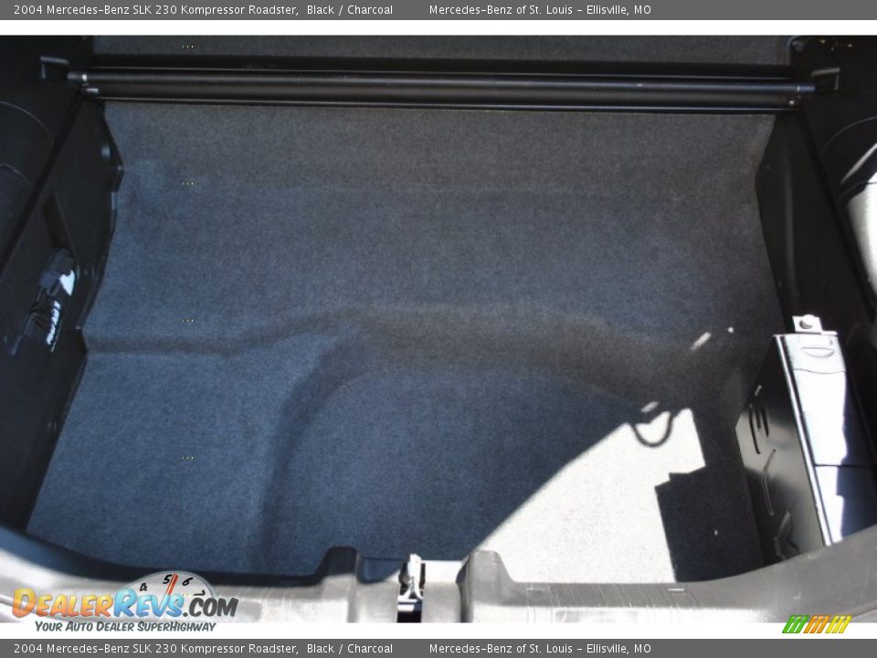 2004 Mercedes-Benz SLK 230 Kompressor Roadster Black / Charcoal Photo #13