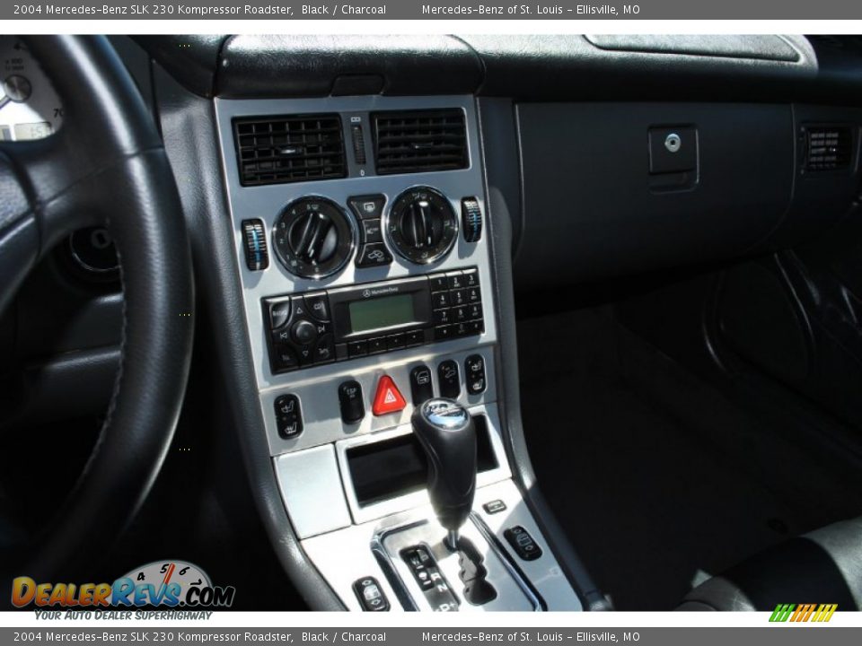 2004 Mercedes-Benz SLK 230 Kompressor Roadster Black / Charcoal Photo #16
