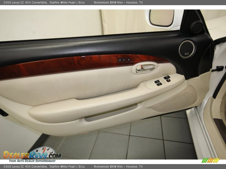 Door Panel of 2009 Lexus SC 430 Convertible Photo #16