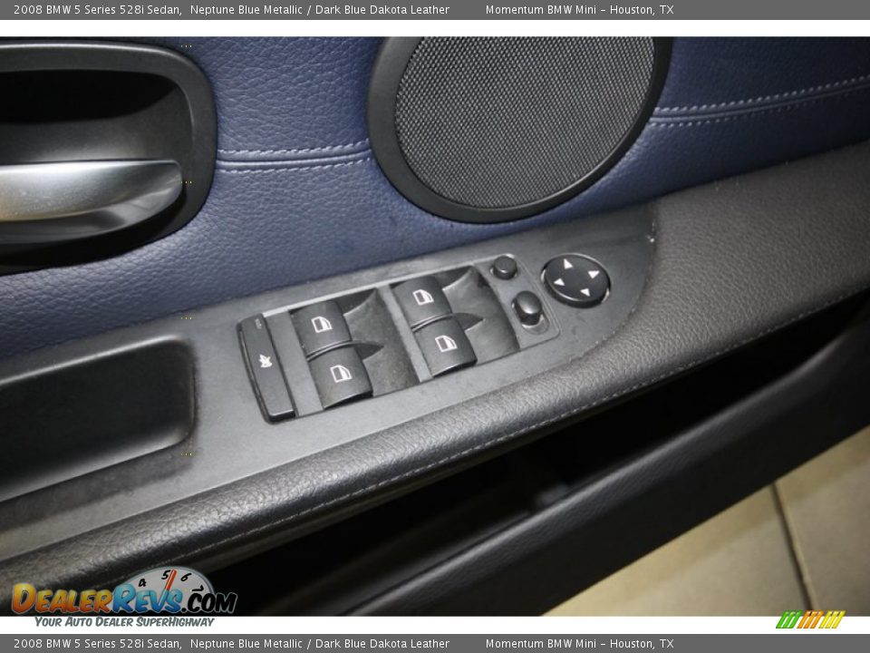 Controls of 2008 BMW 5 Series 528i Sedan Photo #16