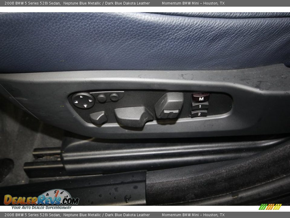 Controls of 2008 BMW 5 Series 528i Sedan Photo #17