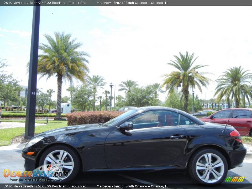 2010 Mercedes-Benz SLK 300 Roadster Black / Red Photo #4