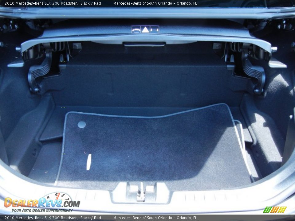 2010 Mercedes-Benz SLK 300 Roadster Trunk Photo #26