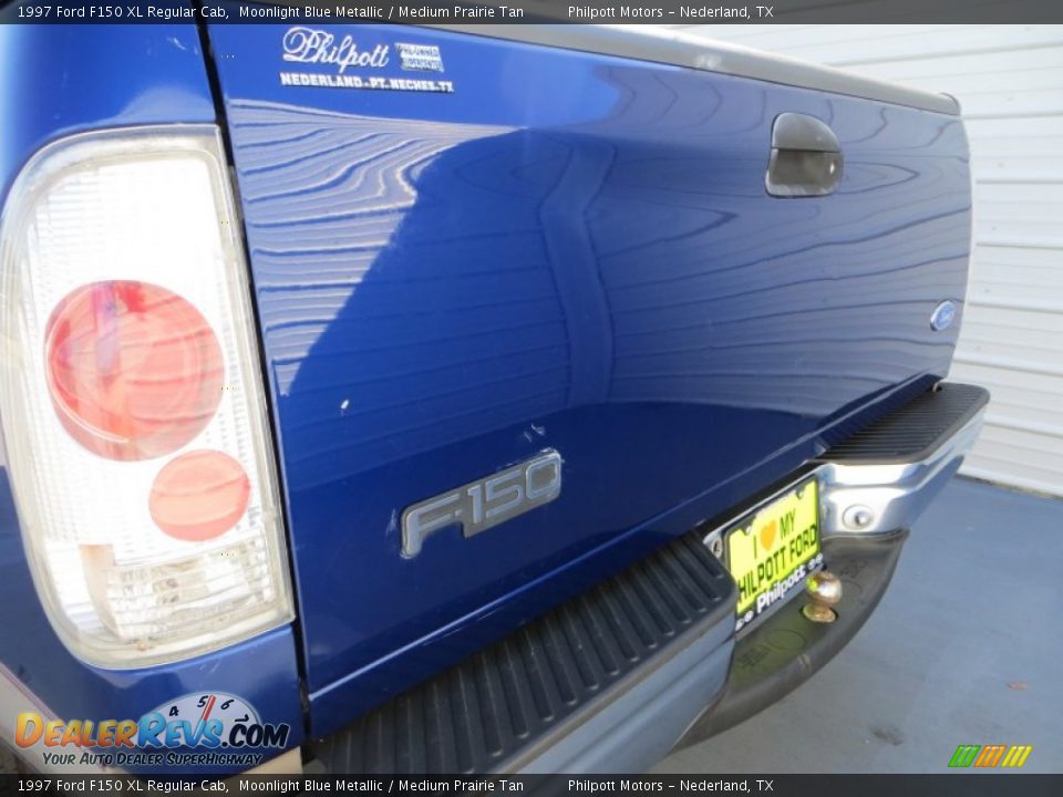 1997 Ford F150 XL Regular Cab Moonlight Blue Metallic / Medium Prairie Tan Photo #19