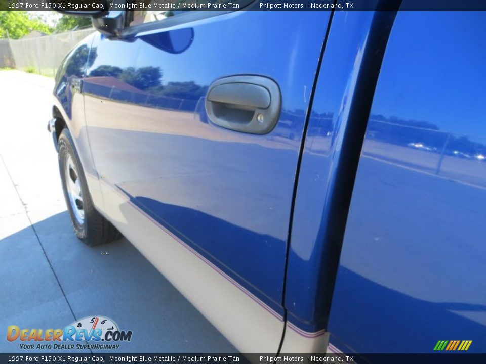 1997 Ford F150 XL Regular Cab Moonlight Blue Metallic / Medium Prairie Tan Photo #20