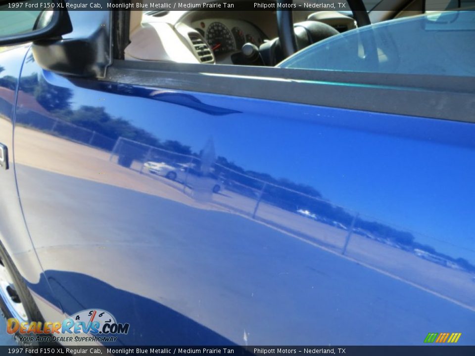 1997 Ford F150 XL Regular Cab Moonlight Blue Metallic / Medium Prairie Tan Photo #21