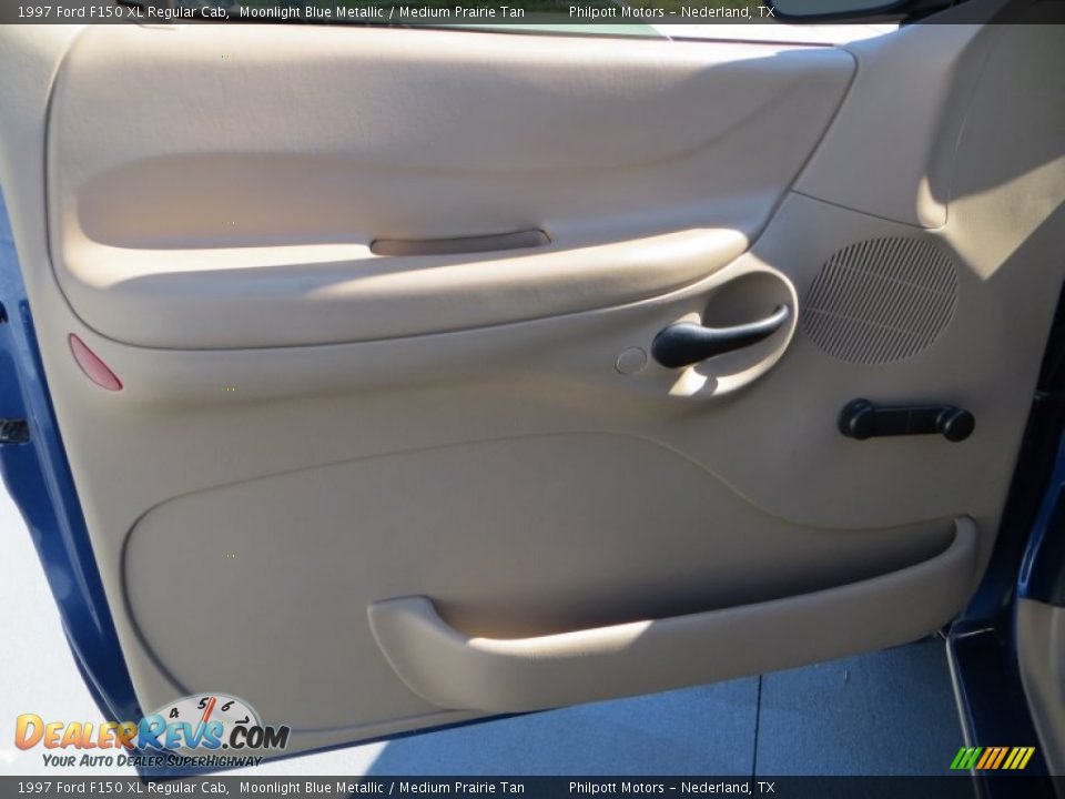 1997 Ford F150 XL Regular Cab Moonlight Blue Metallic / Medium Prairie Tan Photo #26