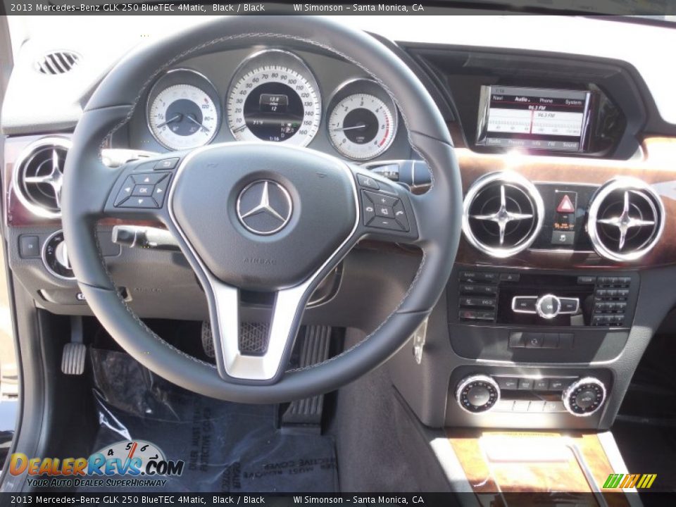 Dashboard of 2013 Mercedes-Benz GLK 250 BlueTEC 4Matic Photo #9