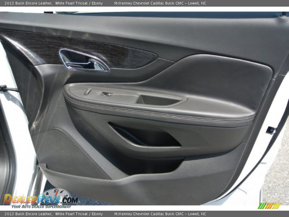 2013 Buick Encore Leather White Pearl Tricoat / Ebony Photo #20