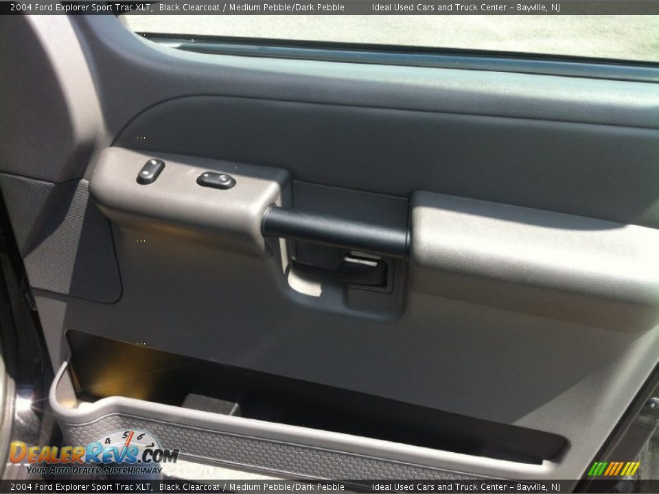 2004 Ford Explorer Sport Trac XLT Black Clearcoat / Medium Pebble/Dark Pebble Photo #7