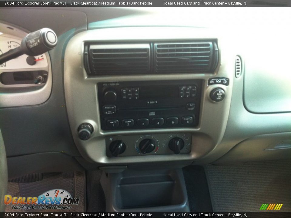 2004 Ford Explorer Sport Trac XLT Black Clearcoat / Medium Pebble/Dark Pebble Photo #22