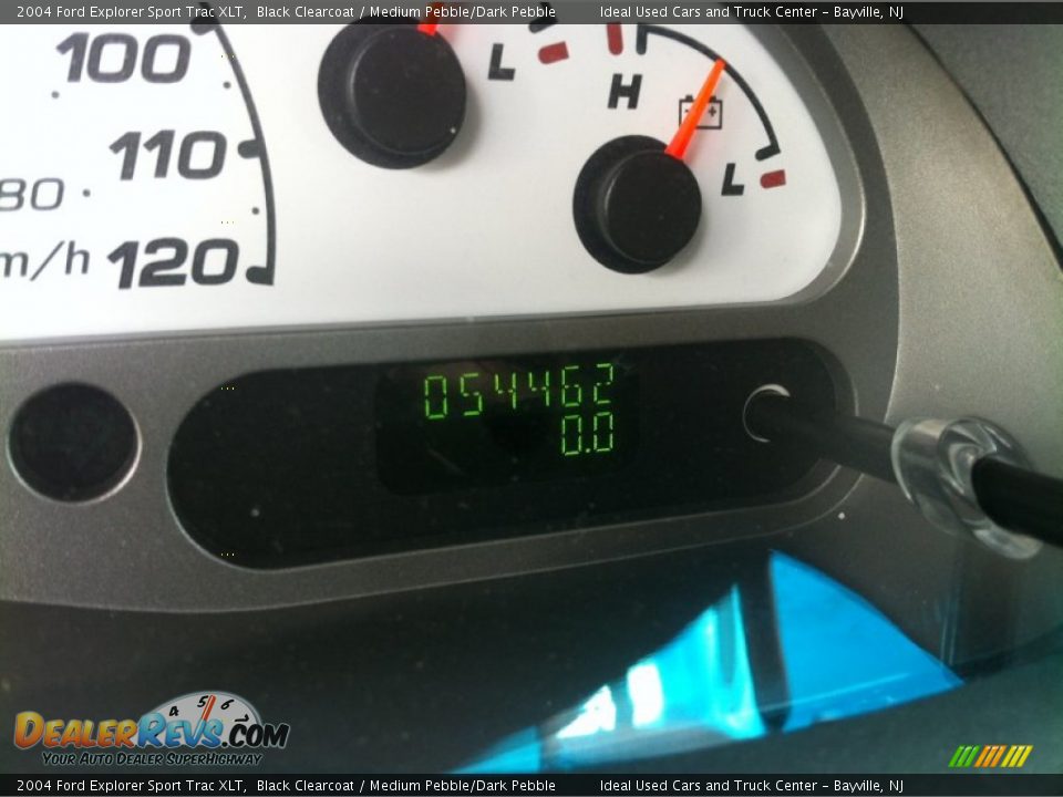 2004 Ford Explorer Sport Trac XLT Black Clearcoat / Medium Pebble/Dark Pebble Photo #23