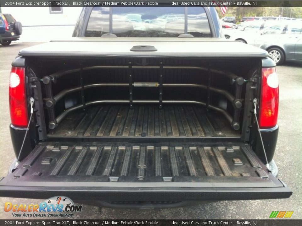 2004 Ford Explorer Sport Trac XLT Black Clearcoat / Medium Pebble/Dark Pebble Photo #25