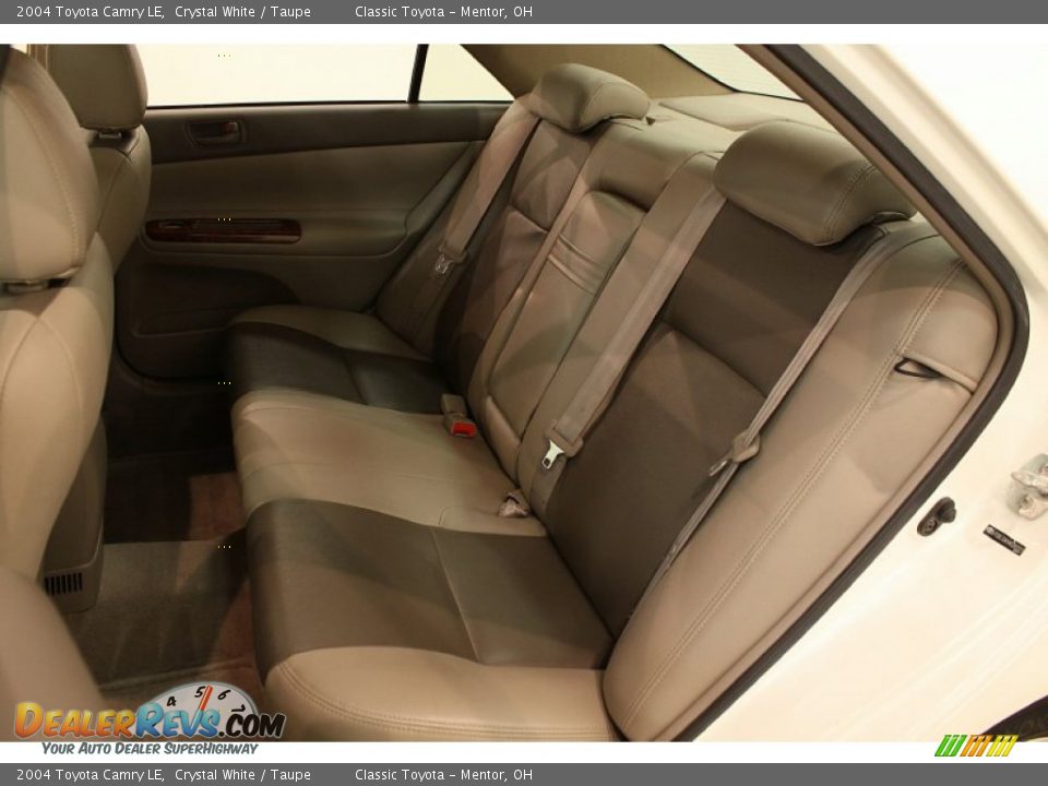 2004 Toyota Camry LE Crystal White / Taupe Photo #19