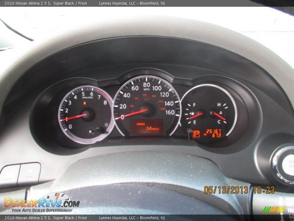 2010 Nissan Altima 2.5 S Super Black / Frost Photo #10