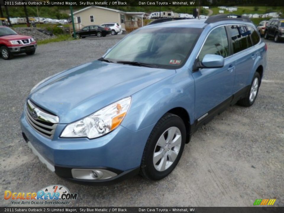 Front 3/4 View of 2011 Subaru Outback 2.5i Limited Wagon Photo #3