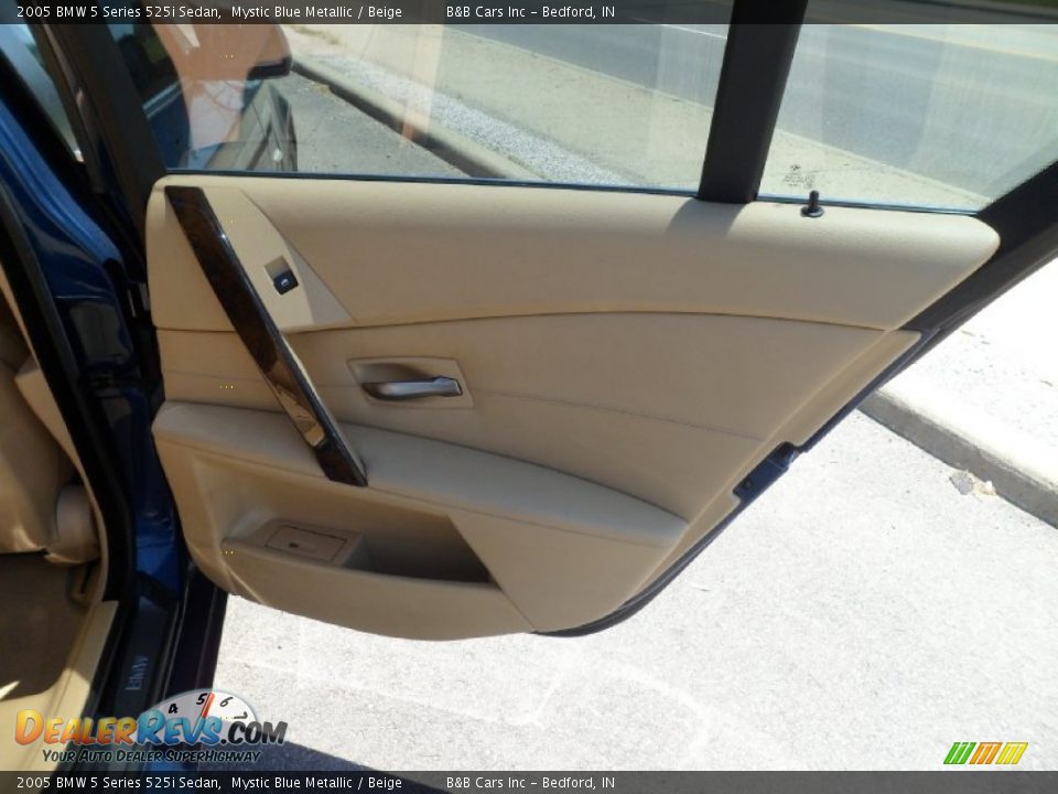 2005 BMW 5 Series 525i Sedan Mystic Blue Metallic / Beige Photo #12