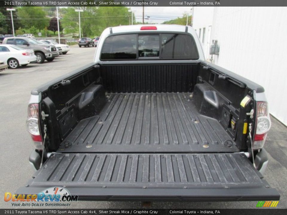 2011 Toyota Tacoma V6 TRD Sport Access Cab 4x4 Silver Streak Mica / Graphite Gray Photo #9