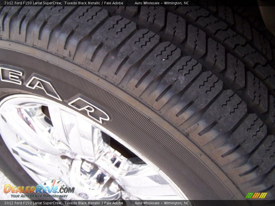 2012 Ford F150 Lariat SuperCrew Tuxedo Black Metallic / Pale Adobe Photo #8