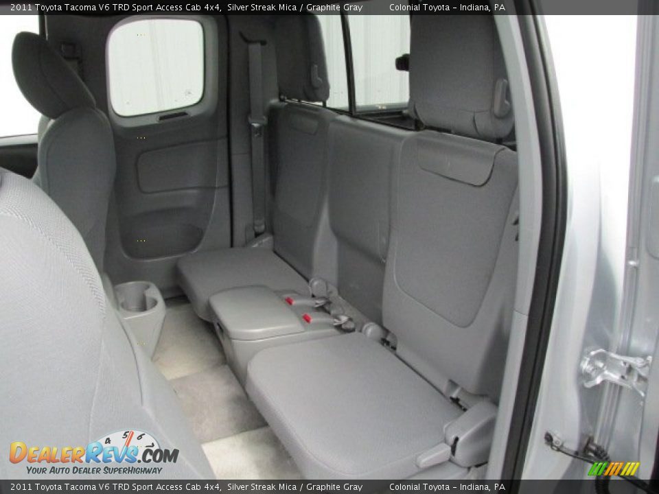 2011 Toyota Tacoma V6 TRD Sport Access Cab 4x4 Silver Streak Mica / Graphite Gray Photo #13