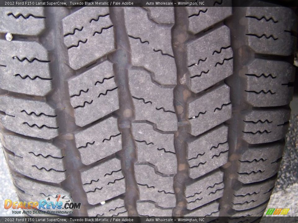 2012 Ford F150 Lariat SuperCrew Tuxedo Black Metallic / Pale Adobe Photo #10