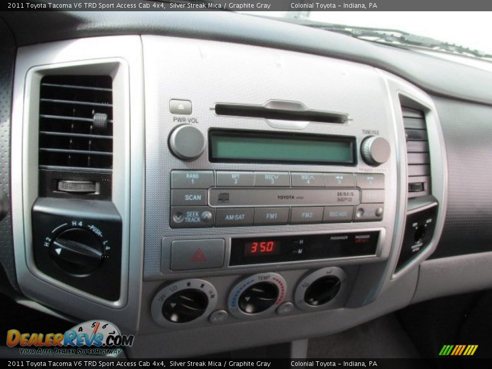 2011 Toyota Tacoma V6 TRD Sport Access Cab 4x4 Silver Streak Mica / Graphite Gray Photo #17