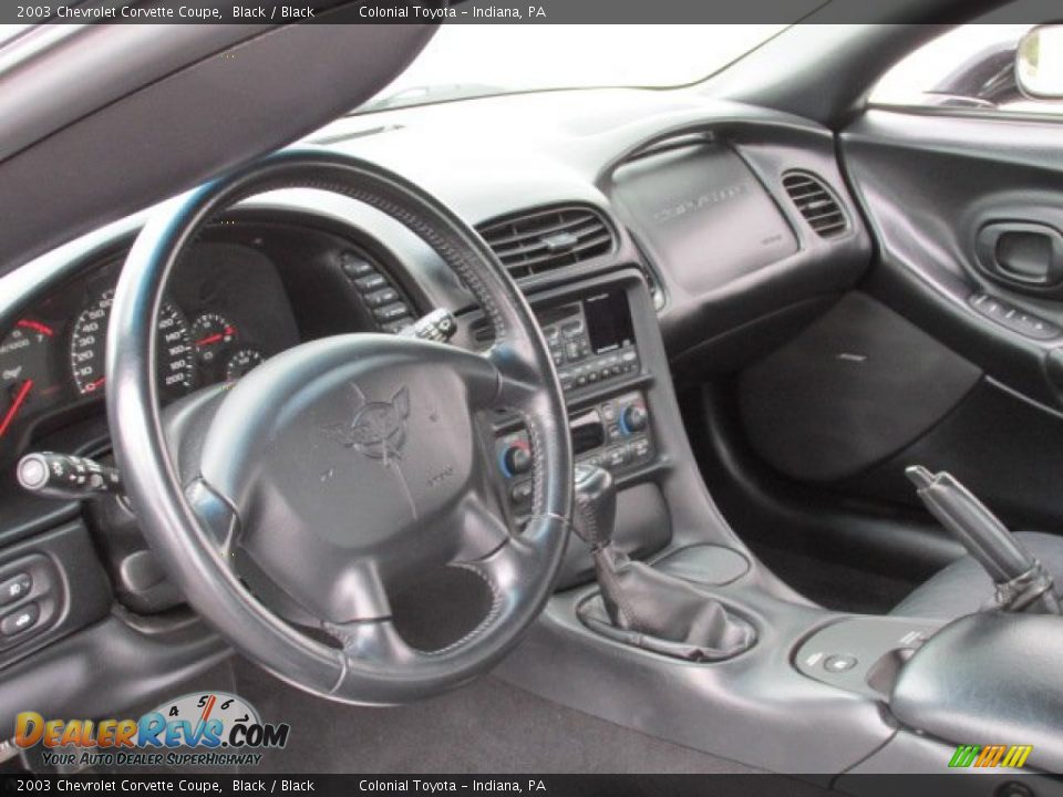 Dashboard of 2003 Chevrolet Corvette Coupe Photo #9