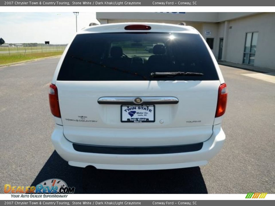 2007 Chrysler Town & Country Touring Stone White / Dark Khaki/Light Graystone Photo #6