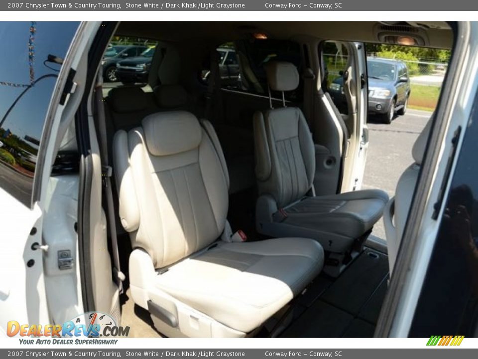 2007 Chrysler Town & Country Touring Stone White / Dark Khaki/Light Graystone Photo #18