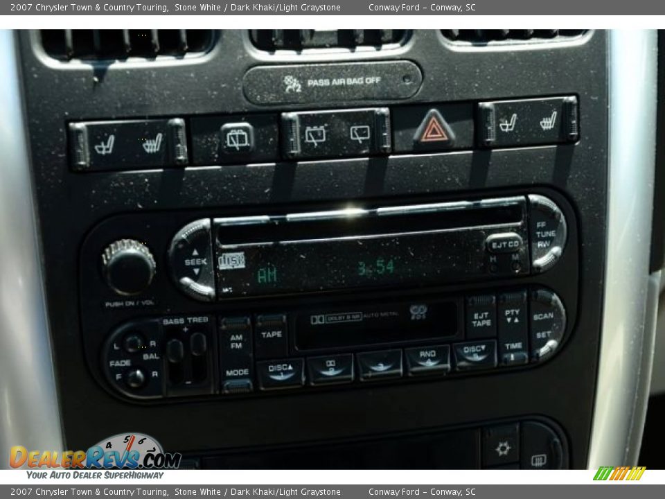 2007 Chrysler Town & Country Touring Stone White / Dark Khaki/Light Graystone Photo #30