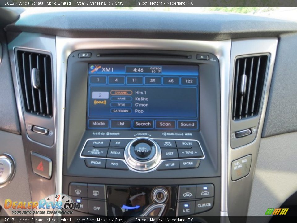 Controls of 2013 Hyundai Sonata Hybrid Limited Photo #29