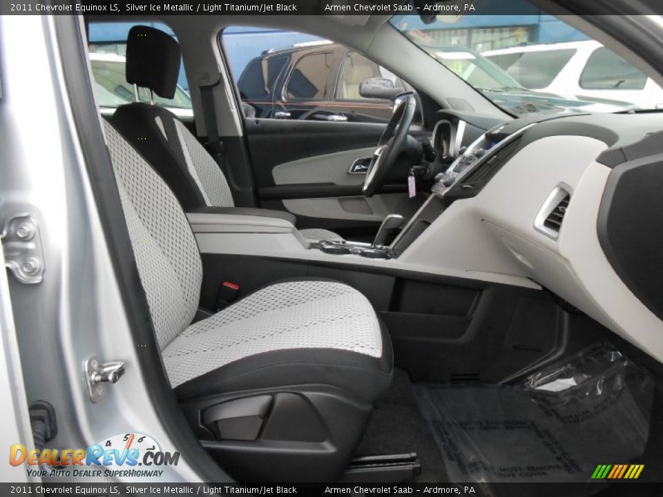 2011 Chevrolet Equinox LS Silver Ice Metallic / Light Titanium/Jet Black Photo #10