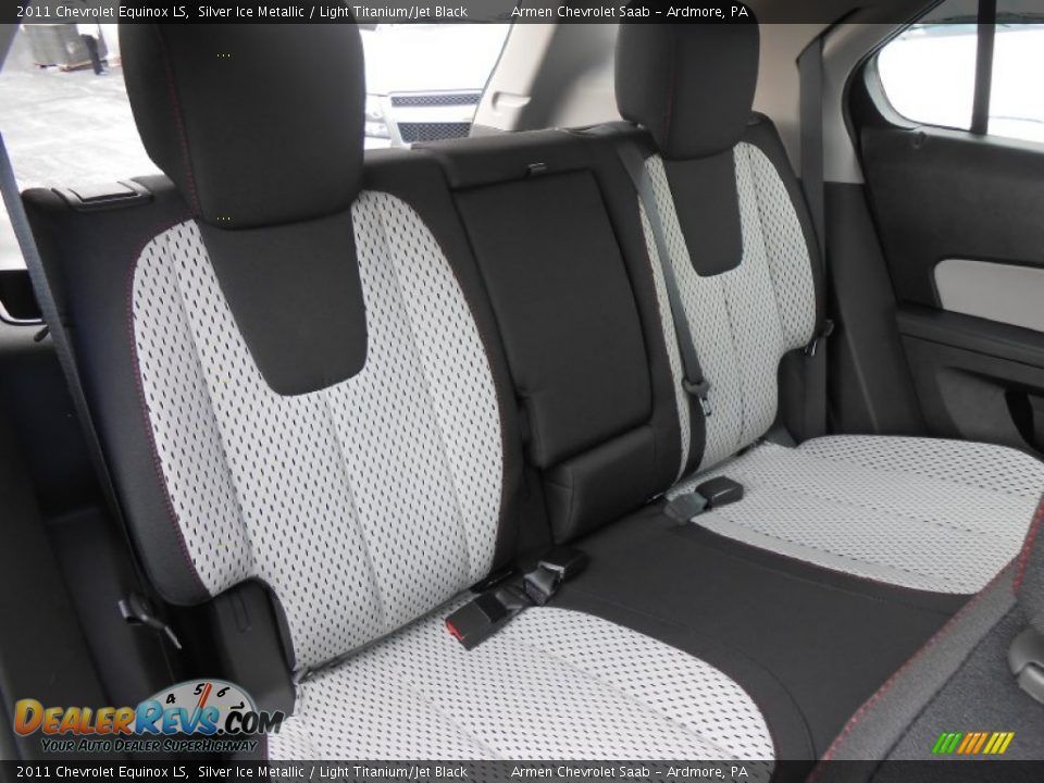 2011 Chevrolet Equinox LS Silver Ice Metallic / Light Titanium/Jet Black Photo #12