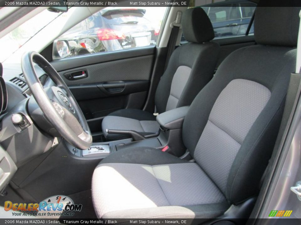 2006 Mazda MAZDA3 i Sedan Titanium Gray Metallic / Black Photo #14